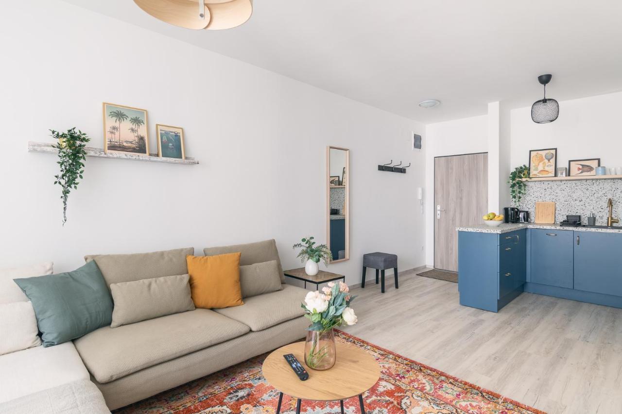Corvin With Balcony And Ac Apartment Budapest