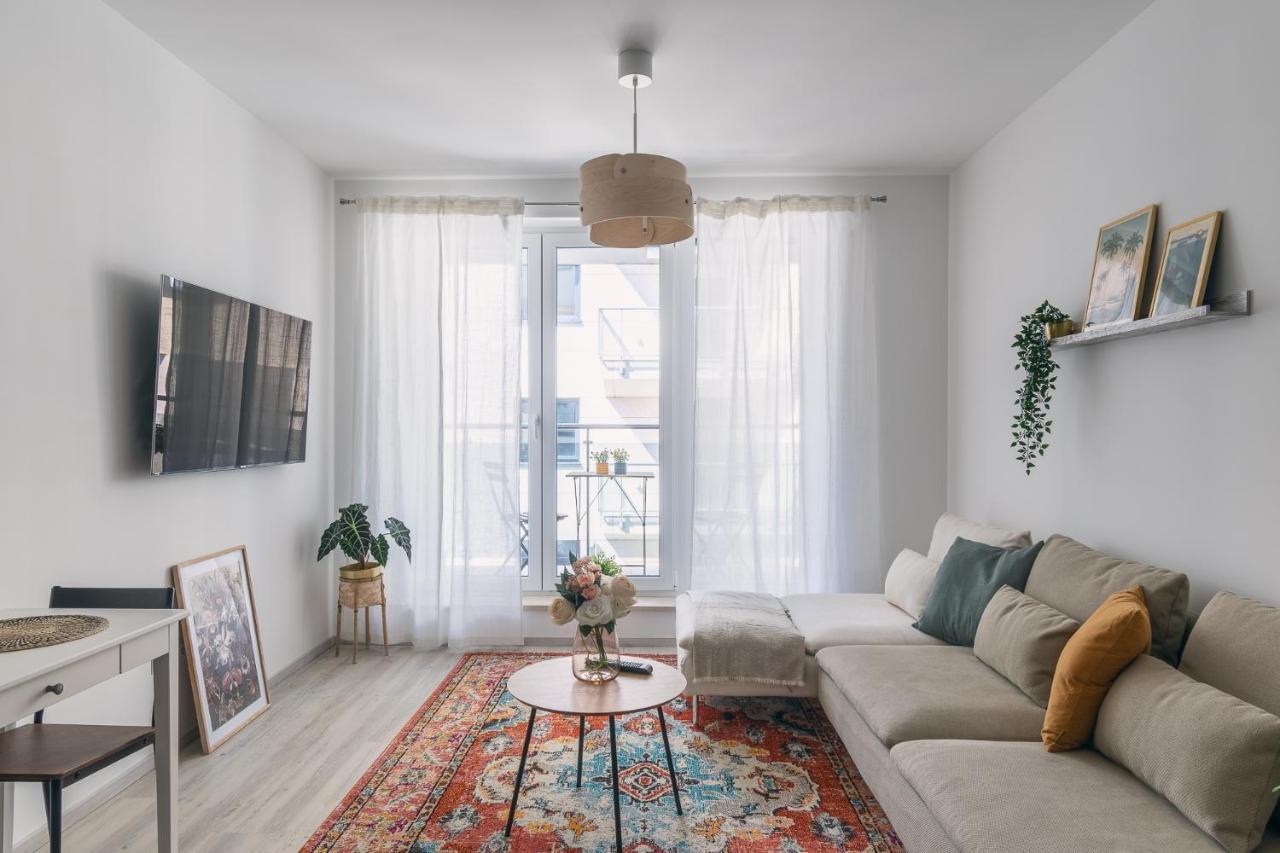 Corvin With Balcony And Ac Apartament *